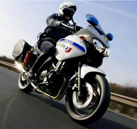 Полицейский мотоцикл Yamaha TDM900
