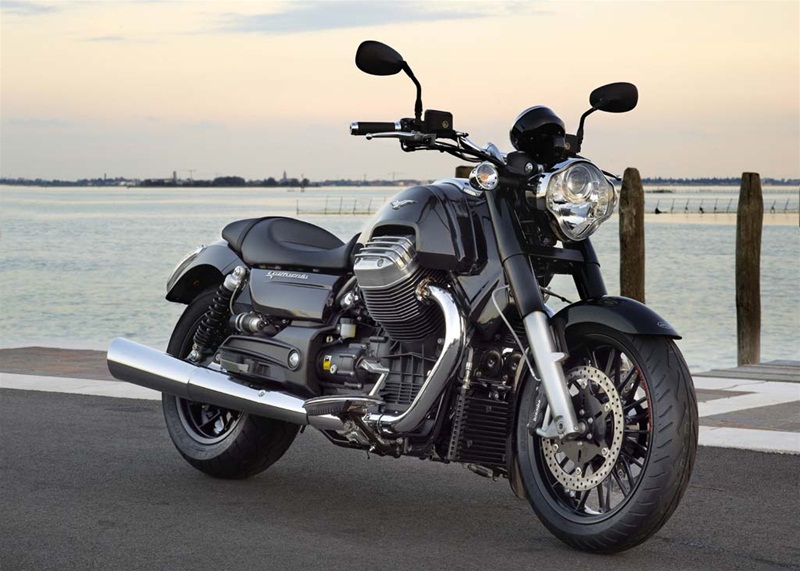 Фотографии Moto Guzzi California 1400 2013 Custom