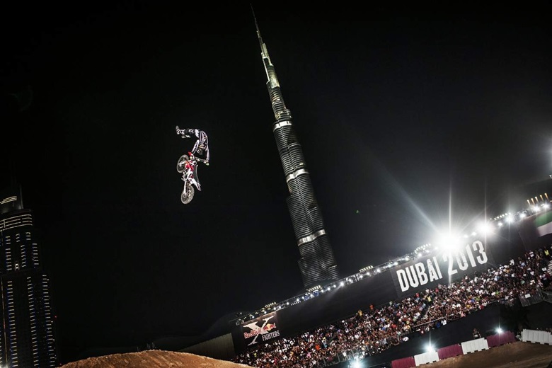 Red Bull X-Fighters 2013 - Дубаи, этап 2