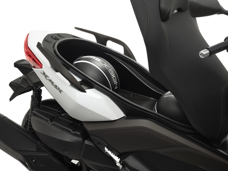 Новый скутер Yamaha X-Max 400 2013