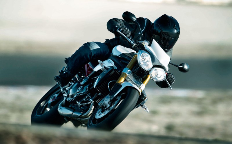 Triumph отозвали несколько мотоциклов Speed Triple 2012/2013 из-за проблем с коробкой передач