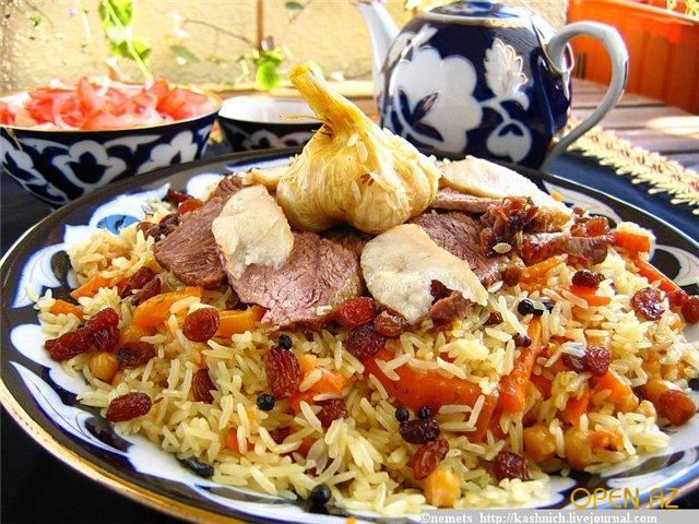 Изумительный узбекский плов - непременный атрибут национальной кухни всех б