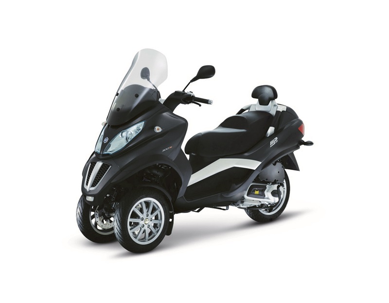Новые трициклы Piaggio MP3 Business LT и Sport LT (2013)