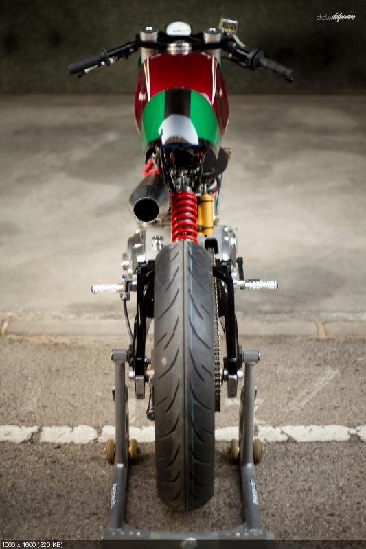 Винтажный гоночный кастом Ducati F3 - Radical Ducati